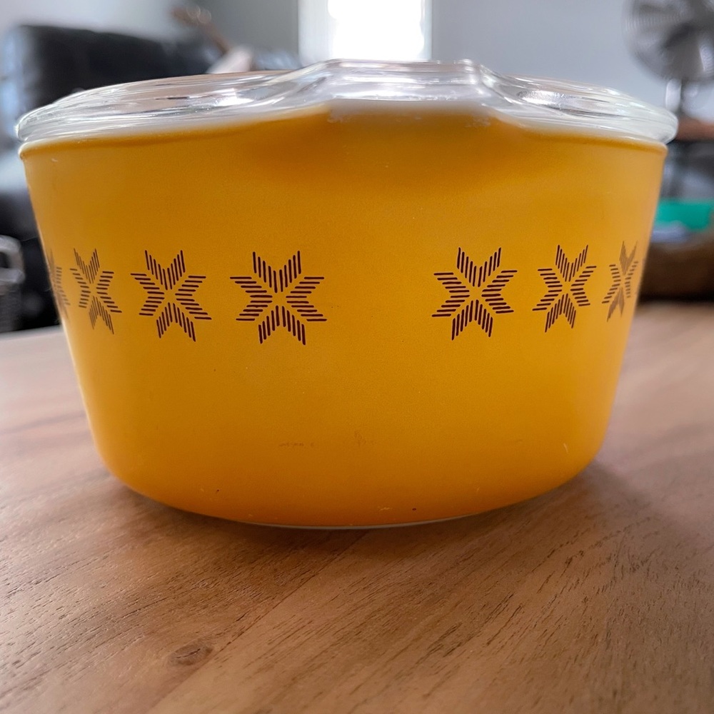 Vintage Pyrex- Town and Country 1963-1967